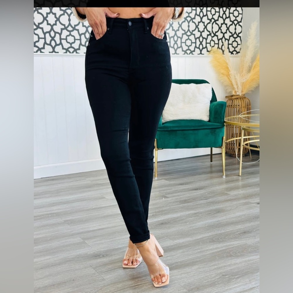 Judy Blue Size 24 Tummy Control Classic Skinny Jeans